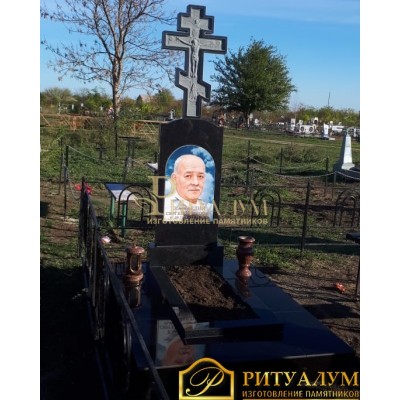 Памятник из гранита 353 — ritualum.ru